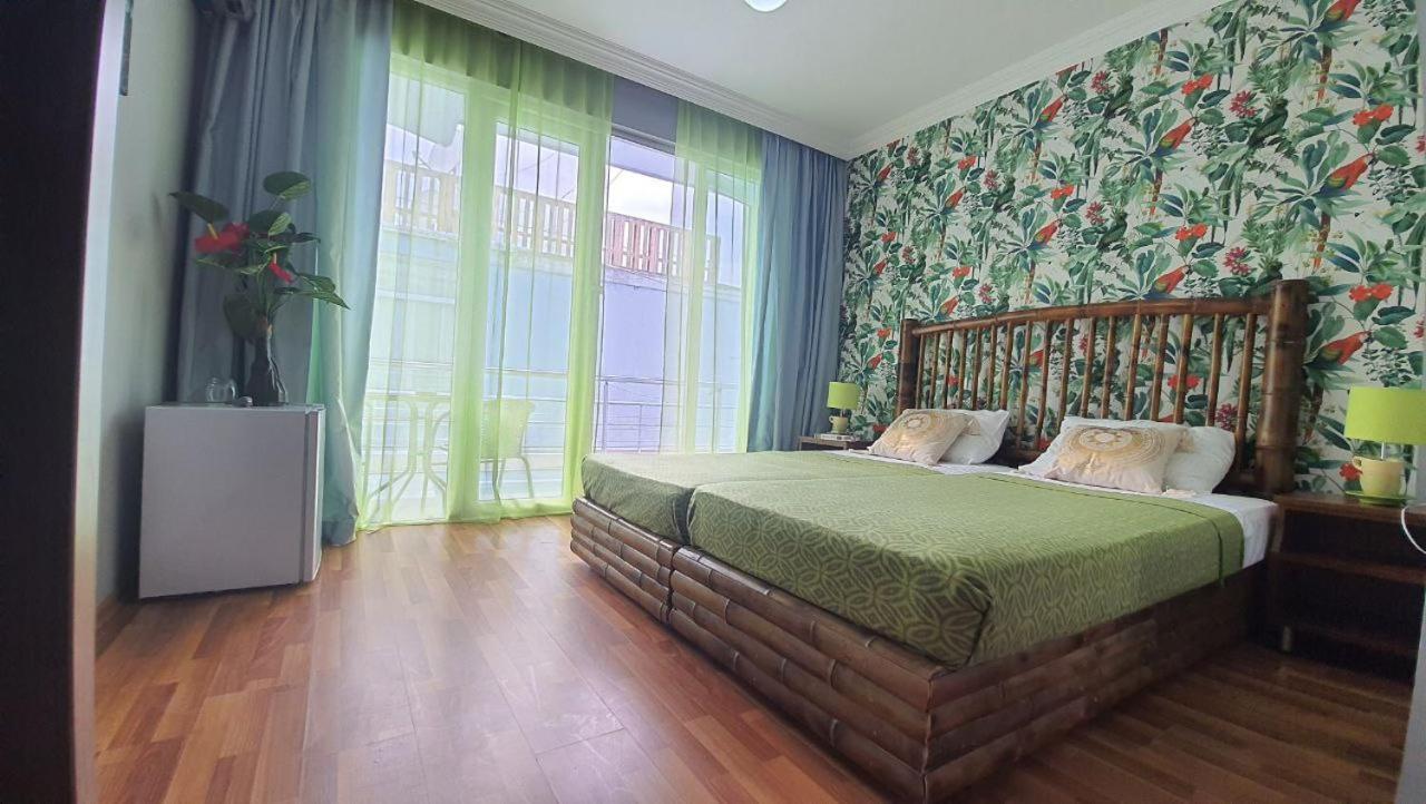 Calypso Kvariati Hotel エクステリア 写真